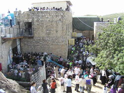 GraveOfRabbiSimeonBarYochaiOnLagBOmer.jpg
