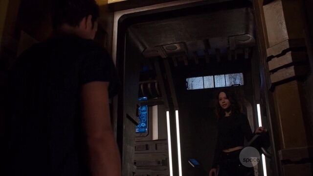 File:S01e01 428.jpg