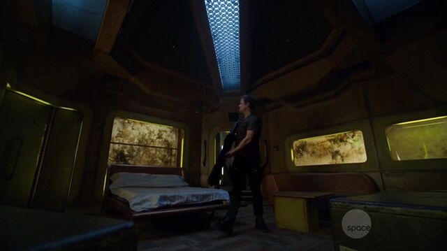 File:S01e01 254.jpg