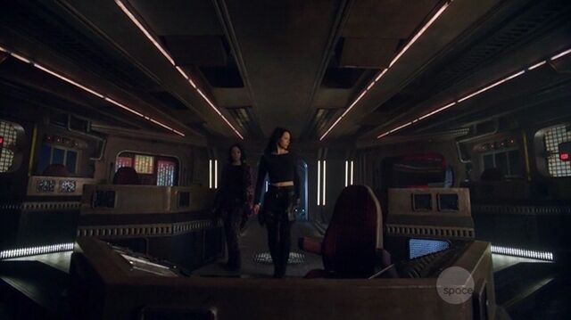 File:S01e01 103.jpg