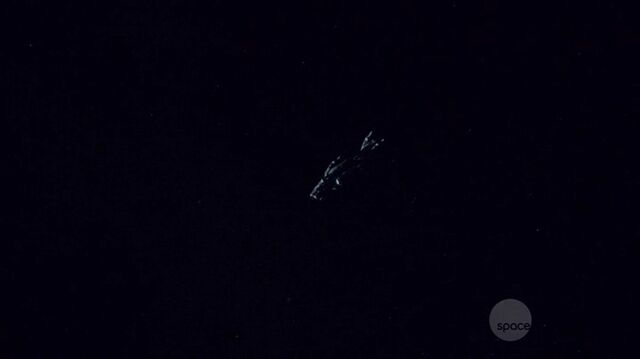 File:S01e01 7.jpg