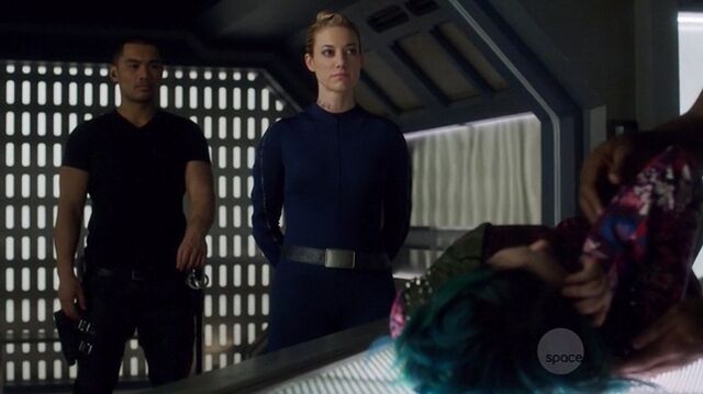File:S01e01 344.jpg