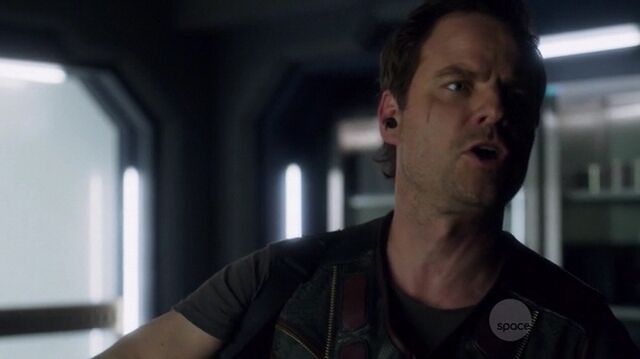 File:S01e01 350.jpg