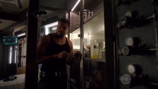 File:S01e01 276.jpg
