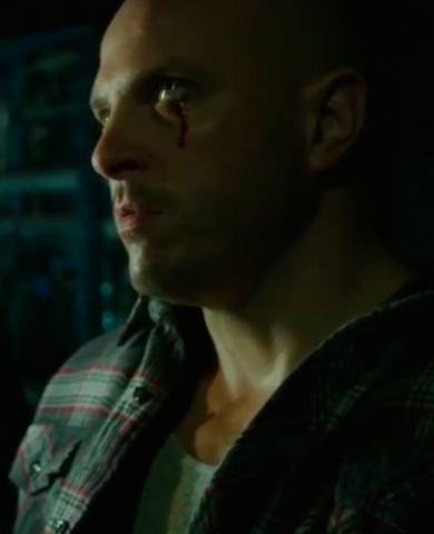 File:Cyrus Gold (Arrow).png