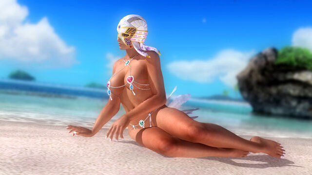 File:DOA5U Lisa Tropical.jpg