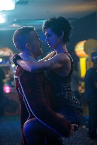 File:Deadpool Holding up.jpg