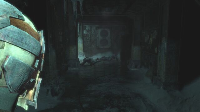 File:Overpass interior compound.jpg