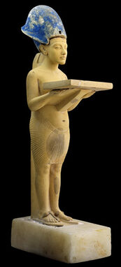 Statueakhenaten
