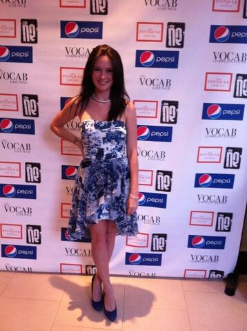 File:Samantha vocab Lounge.jpg