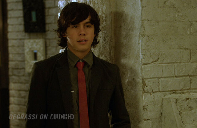 File:Degrassi-lookbook-1137-eli.jpg