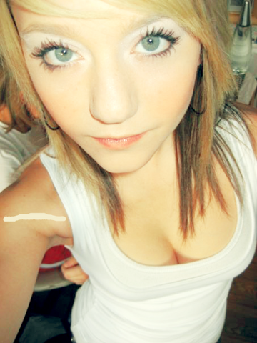 File:Tumblr lcobb6sREC1qeegx8o1 500.png