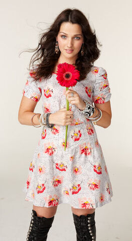 File:300x547-degrassi-annie-clark-2010.jpg