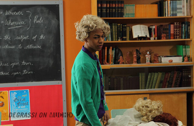 File:Degrassi-episode-1107-22.jpg