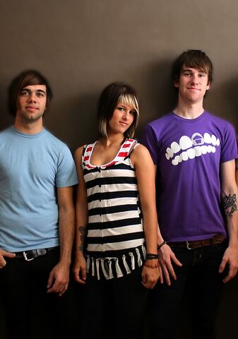 File:Hey+Monday+Mike+Cassadee+Elliot.jpeg