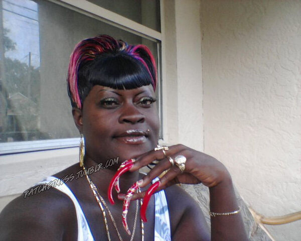 File:Longnails.jpg