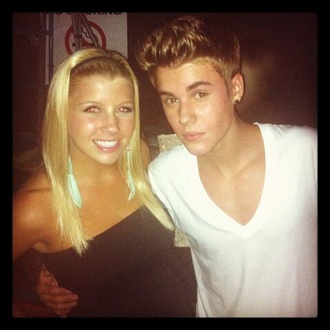 File:JessicaTylerandJBieber.jpg
