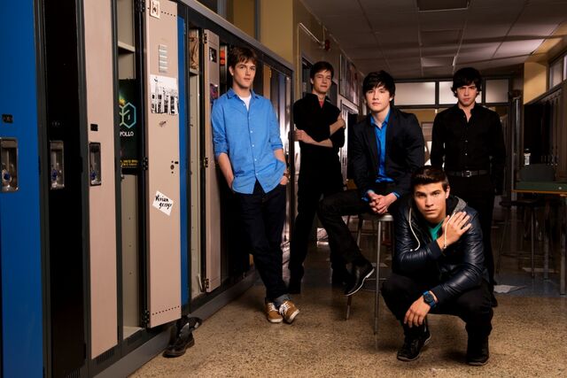 File:Ds12-guys22 .jpg