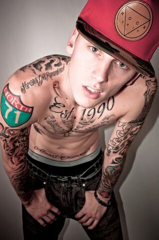 File:MGK6.jpg