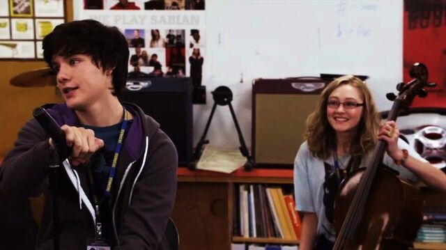 File:Zig and Maya.jpg