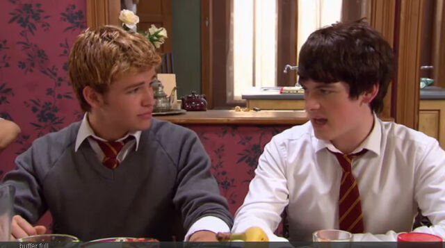 File:Eddie-and-Fabian-the-house-of-anubis-31982576-760-424.jpg