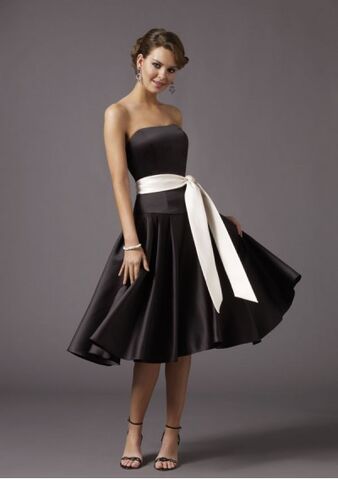File:Bridesmaid-dress-sash-7.jpg