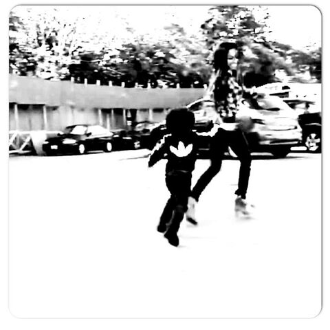 File:Me vanessa running.jpg