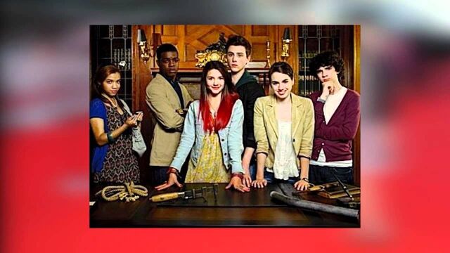 File:Ana with hub cast.jpg