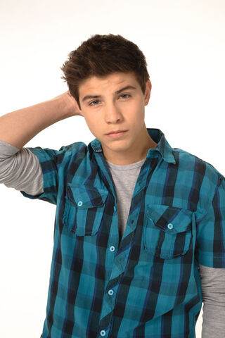 File:565x847-degrassi-luke-bilyk.jpg