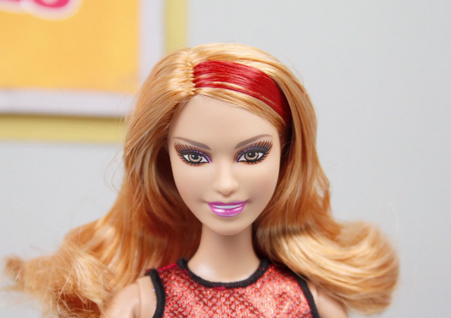 File:Jenna Darabond.png
