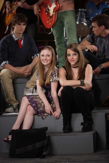 File:Season9-GALLERY 281429.jpg