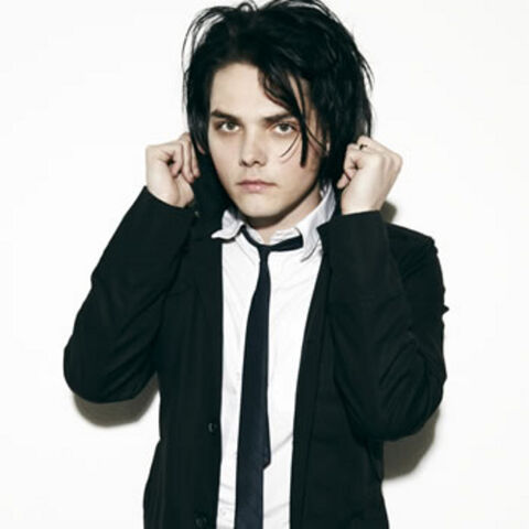 File:Gerard-way--large-msg-127060051215.jpg