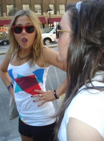 File:Tumblr lv84obkxKf1qjd5u4o1 500.jpg