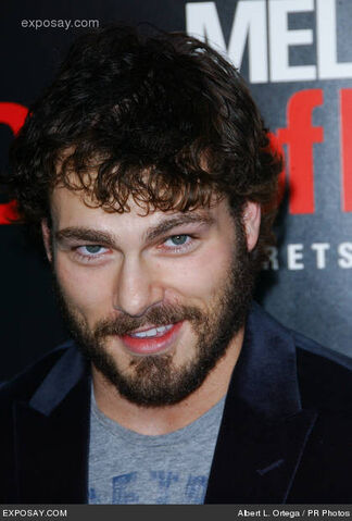 File:Shawn-roberts-edge-darkness-los-angeles-E5Z4AF.jpg