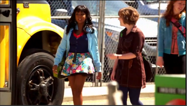 File:800px-Alli and Clare.png