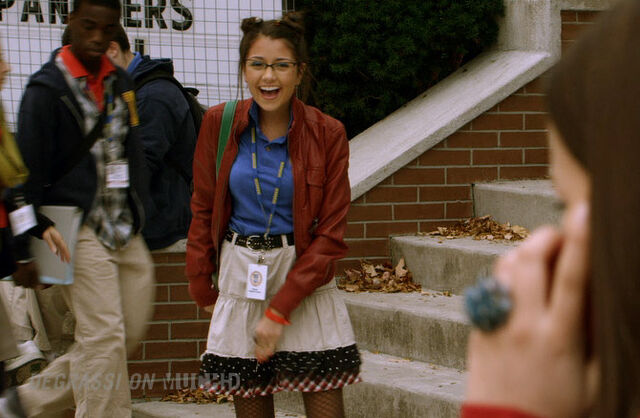 File:Degrassi-lookbook-1137-imogen.jpg