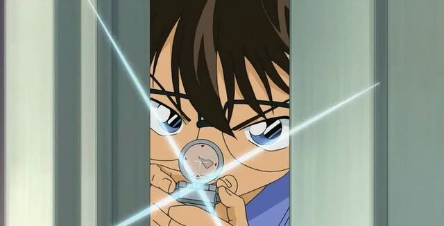 Berkas:Conan Stuns Kogoro.jpg