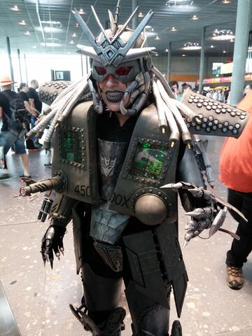Datei:ComicCon Stuttgart Blackout.jpg