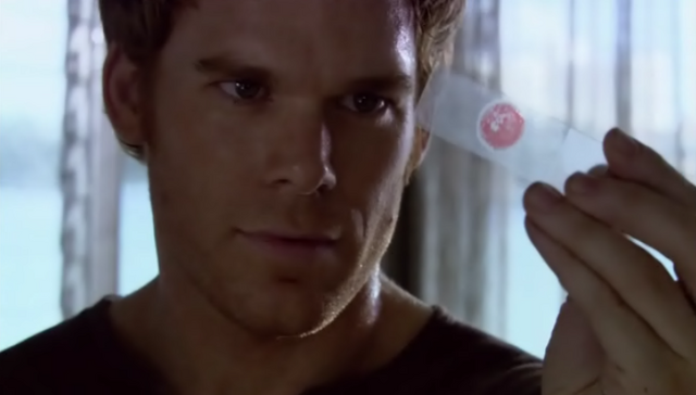 Archivo:1x01 Dexter 35.png