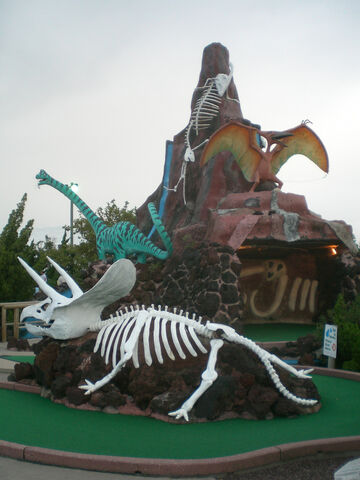 File:Old pro golf volcano.jpg