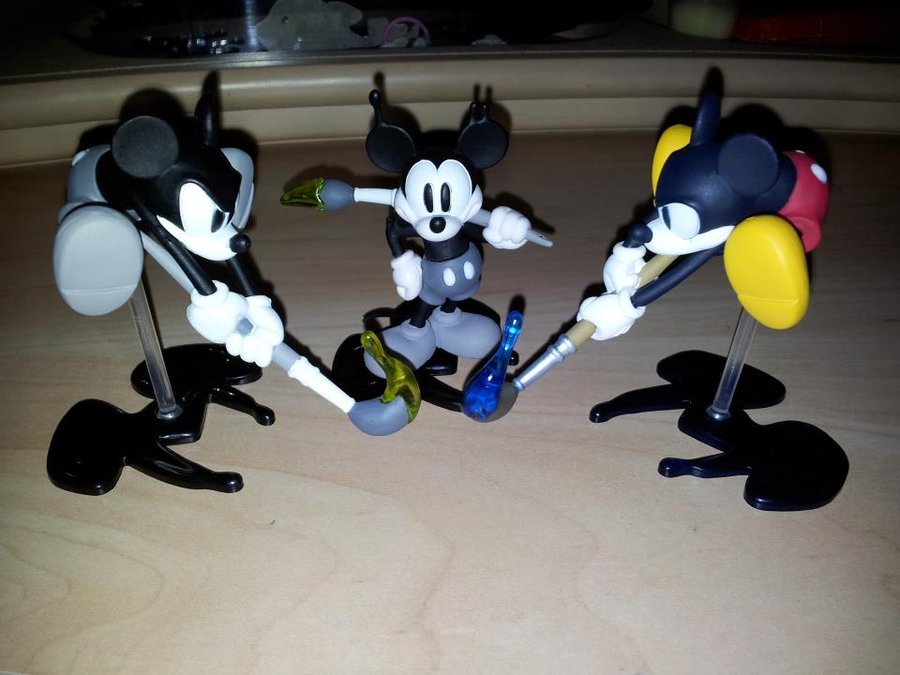 epic mickey toy