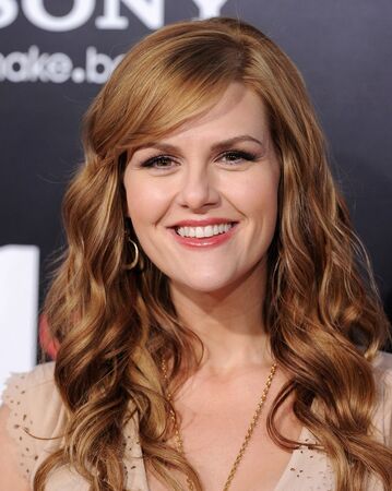 File:Sara Rue.jpg