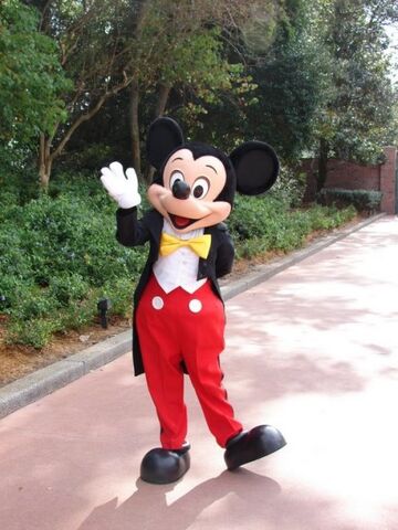 File:442px-13-Epcot Mickey Mouse.jpg