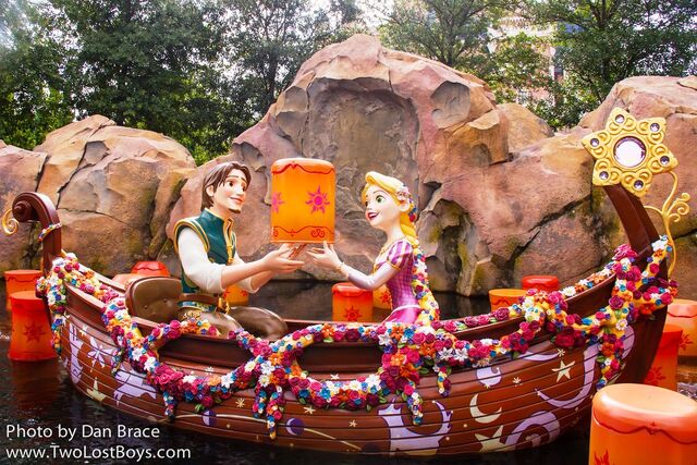 File:Voyage to the Crystal Grotto Tangled.jpg
