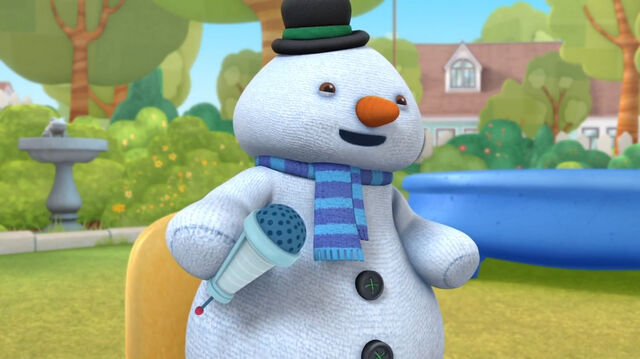 File:Chilly microphone.jpg
