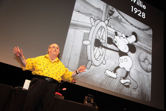 File:2013 festi projection mickey010.jpg