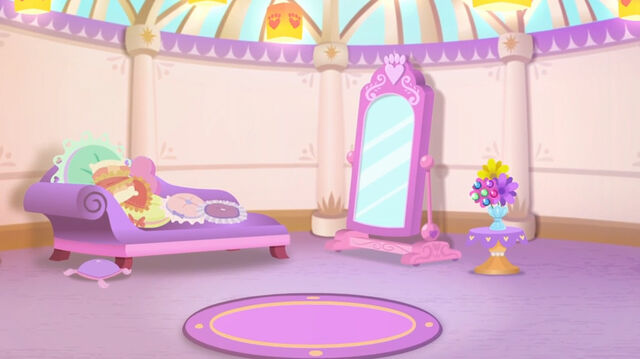 File:Slipper-Sparkle-001.jpg