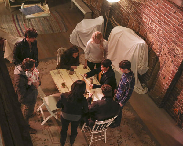 File:OUAT S5 16 56.jpg