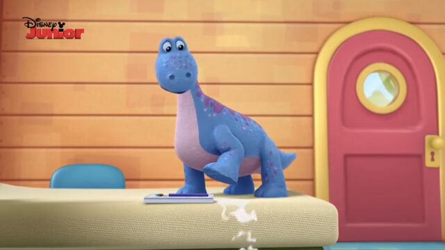 File:Bronty sees lotion.jpg