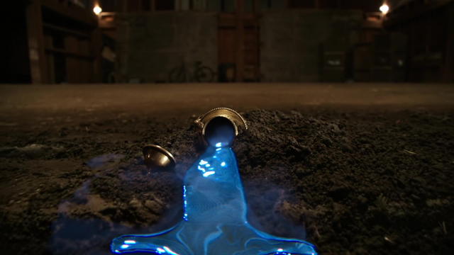 File:Urn 322.png